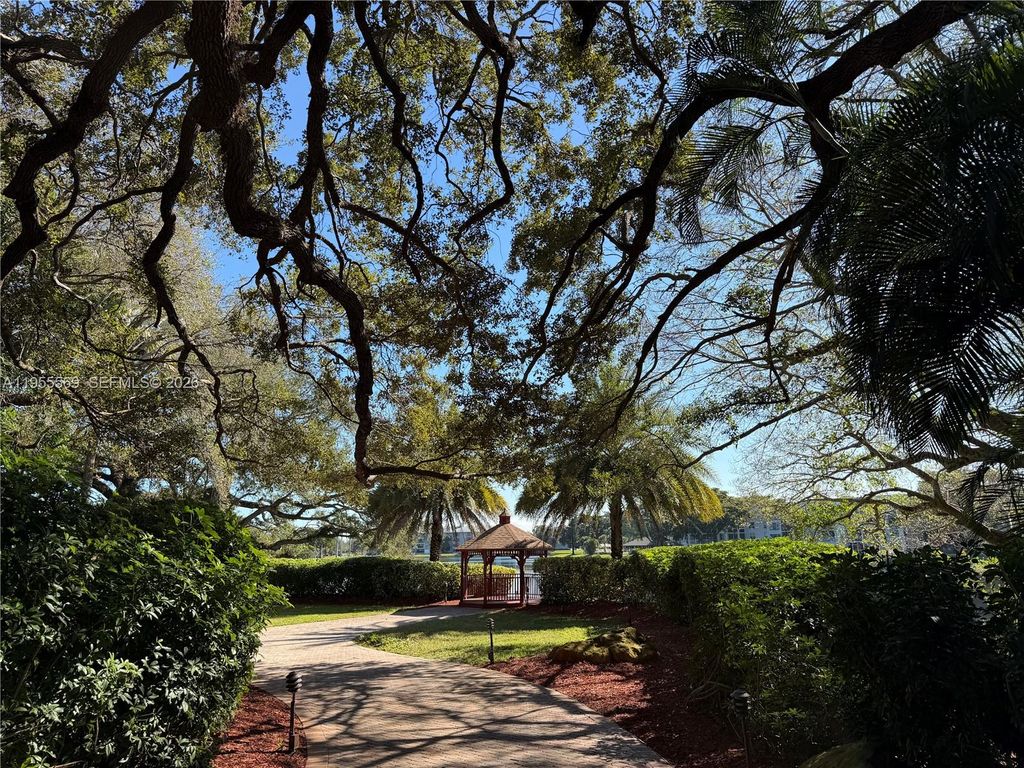 Photo of 9495 Evergreen Pl #102, Davie, FL 33324 (MLS # A11955569)