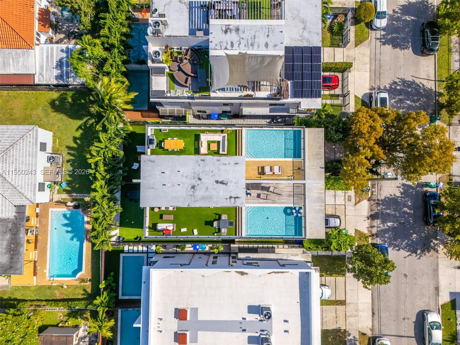 3061-3063 CONDO - Residential