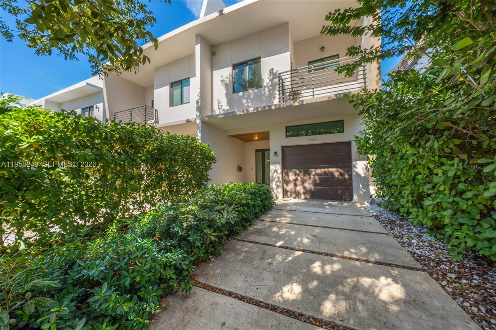 3061-3063 CONDO - Residential