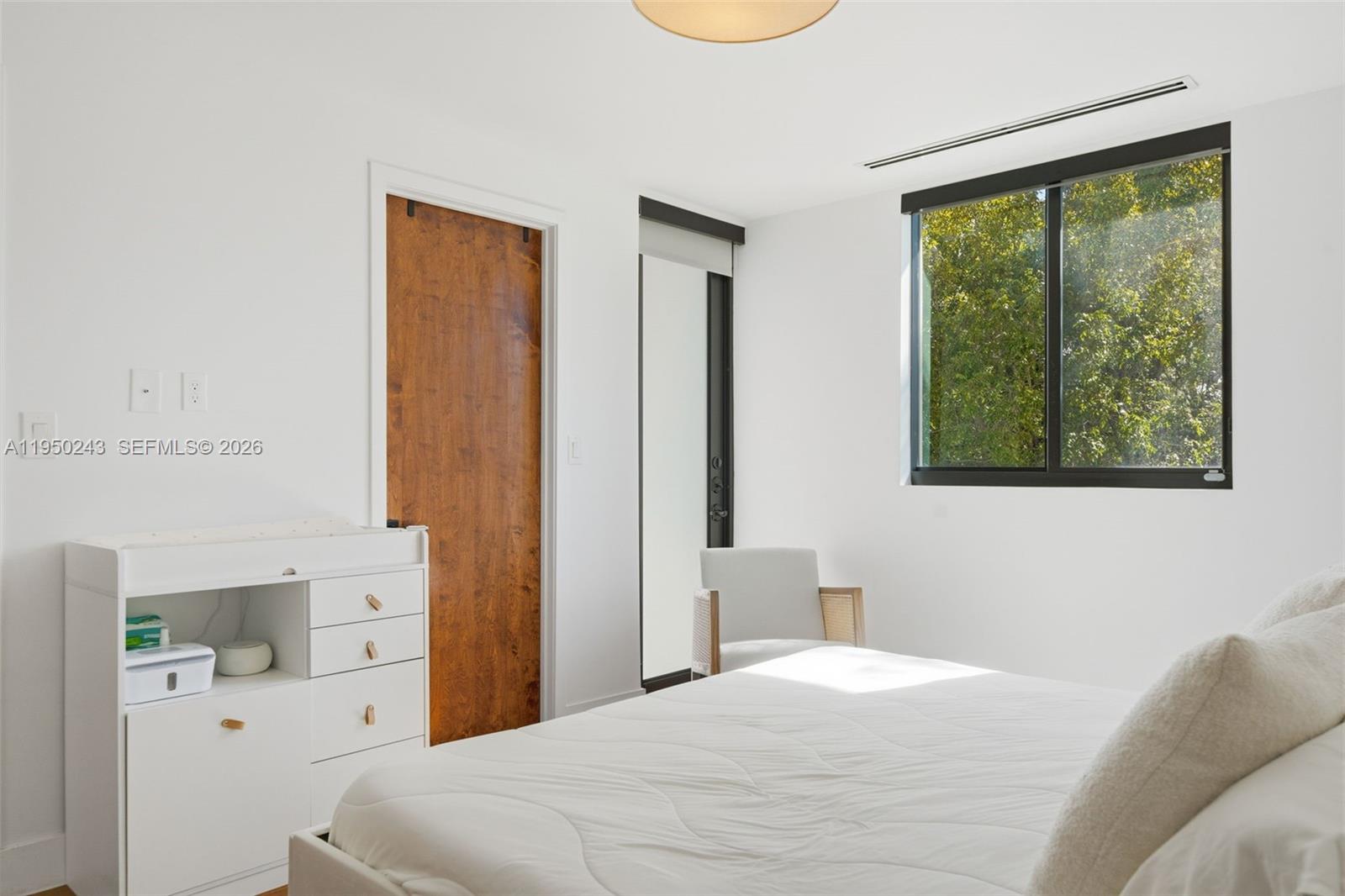 3061-3063 CONDO - Residential