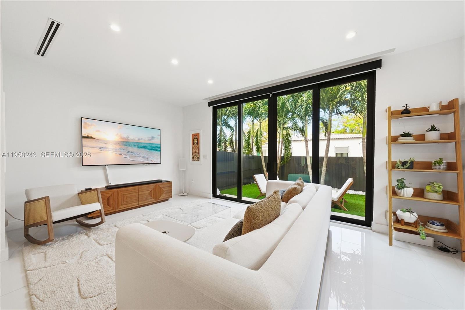 3061-3063 CONDO - Residential