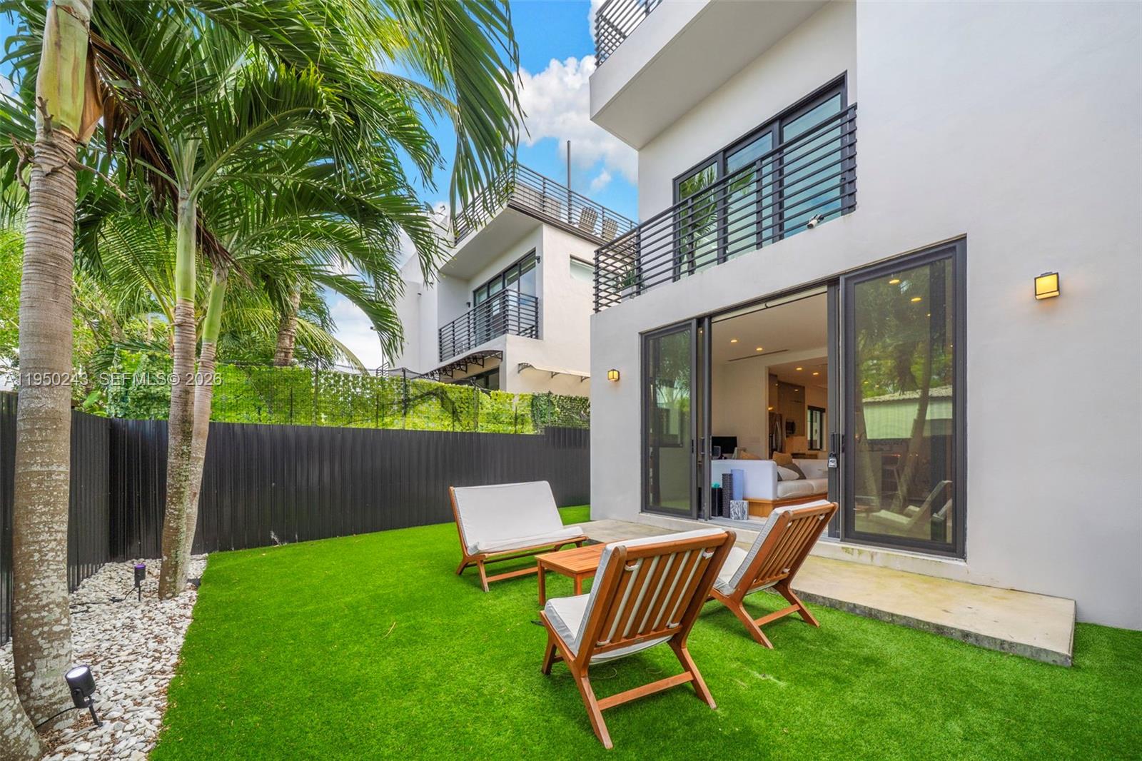 3061-3063 CONDO - Residential