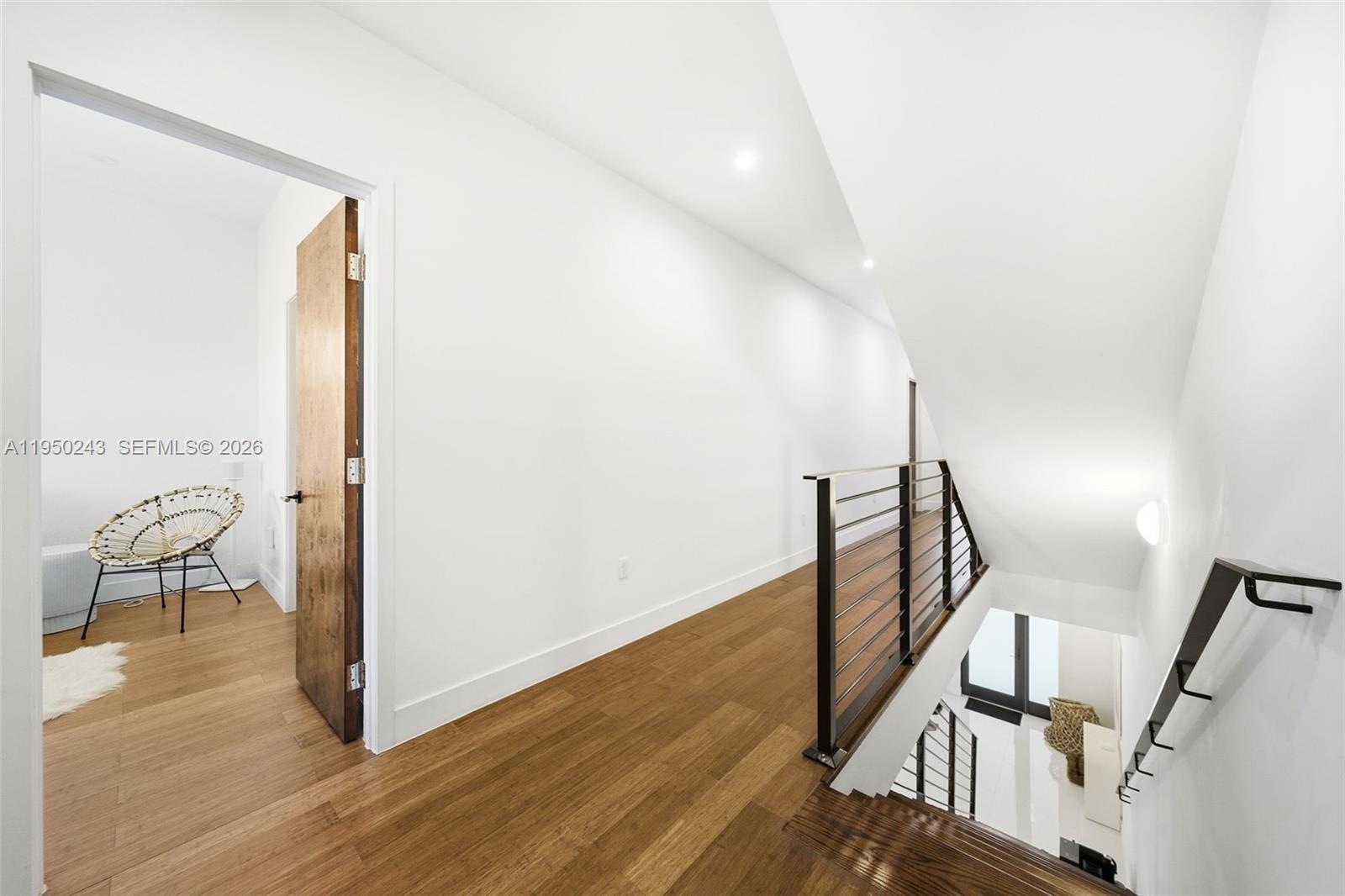 3061-3063 CONDO - Residential