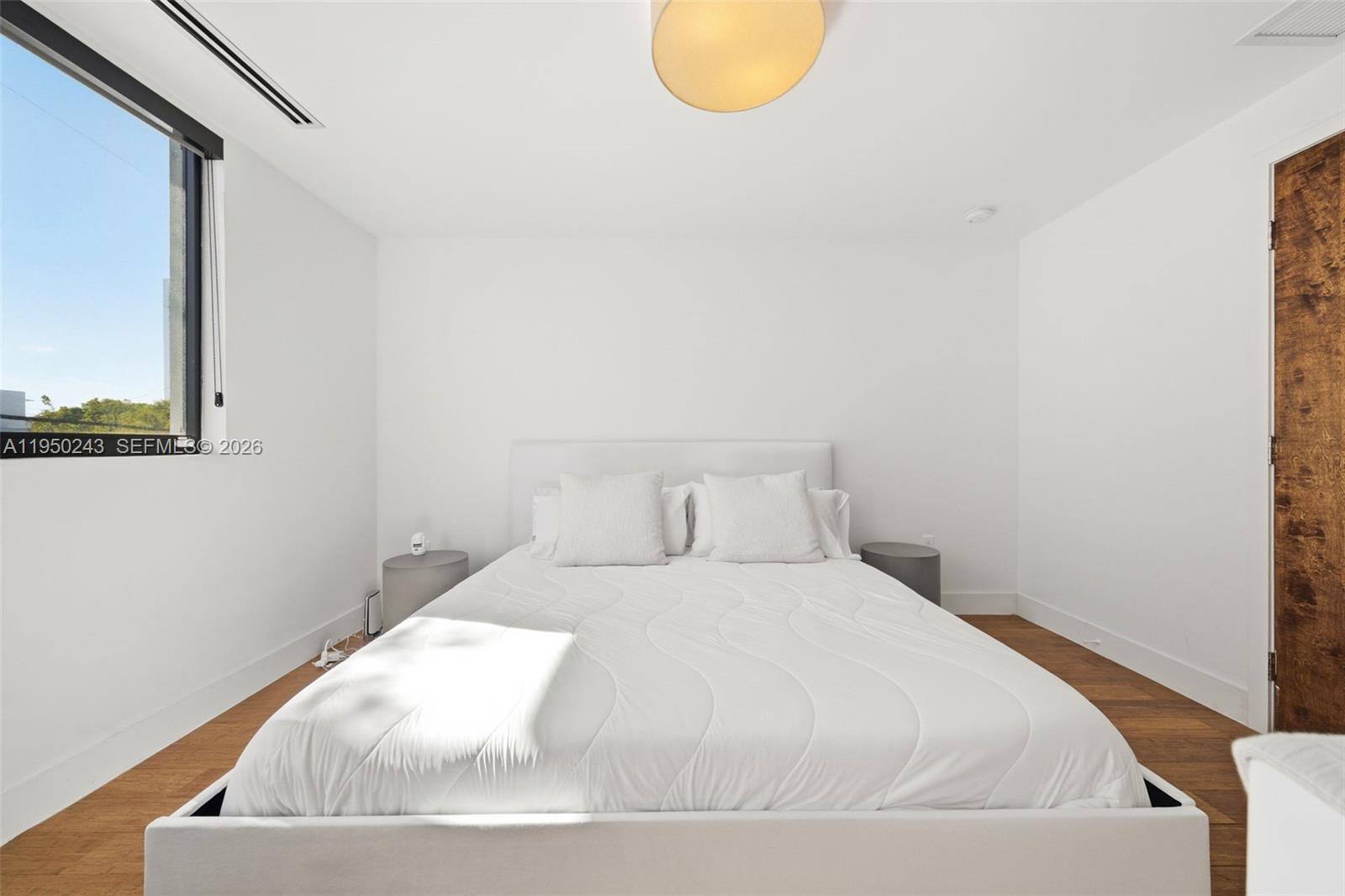 3061-3063 CONDO - Residential