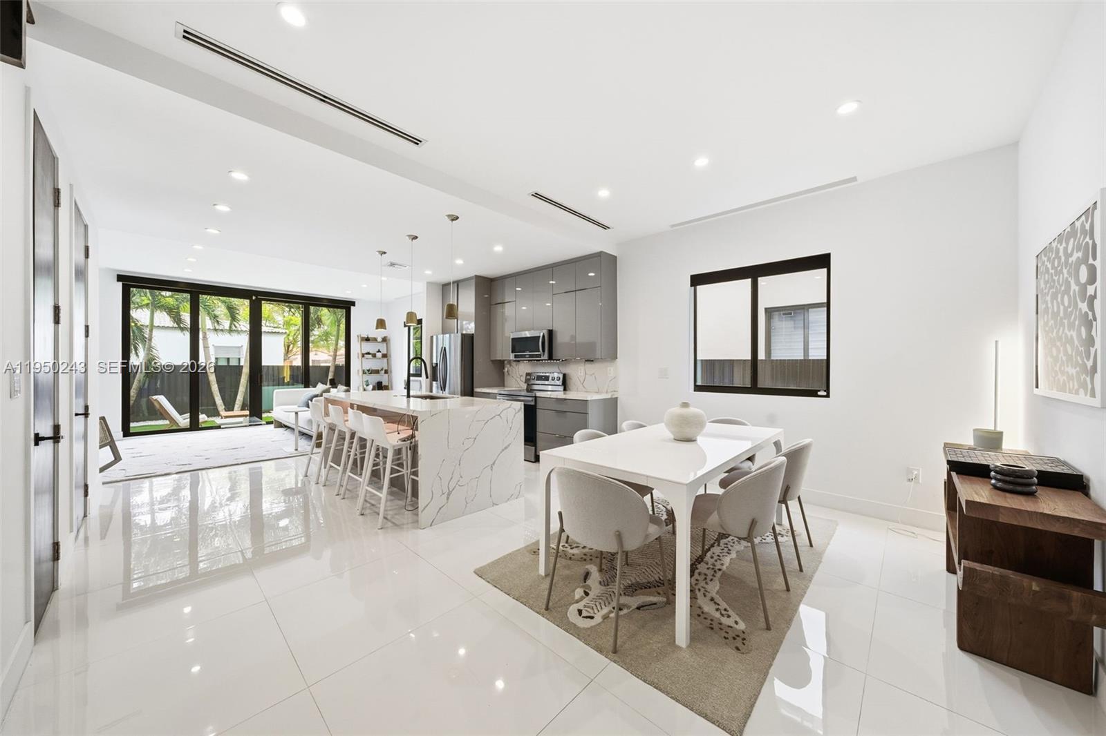 3061 SW 21st Ter 3061