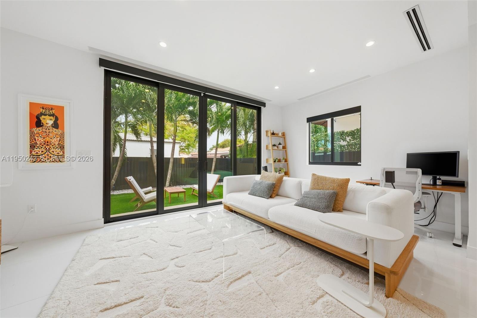 3061-3063 CONDO - Residential