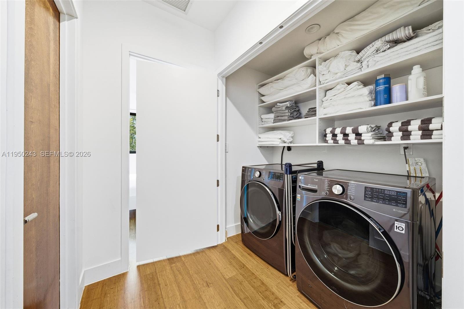 3061-3063 CONDO - Residential