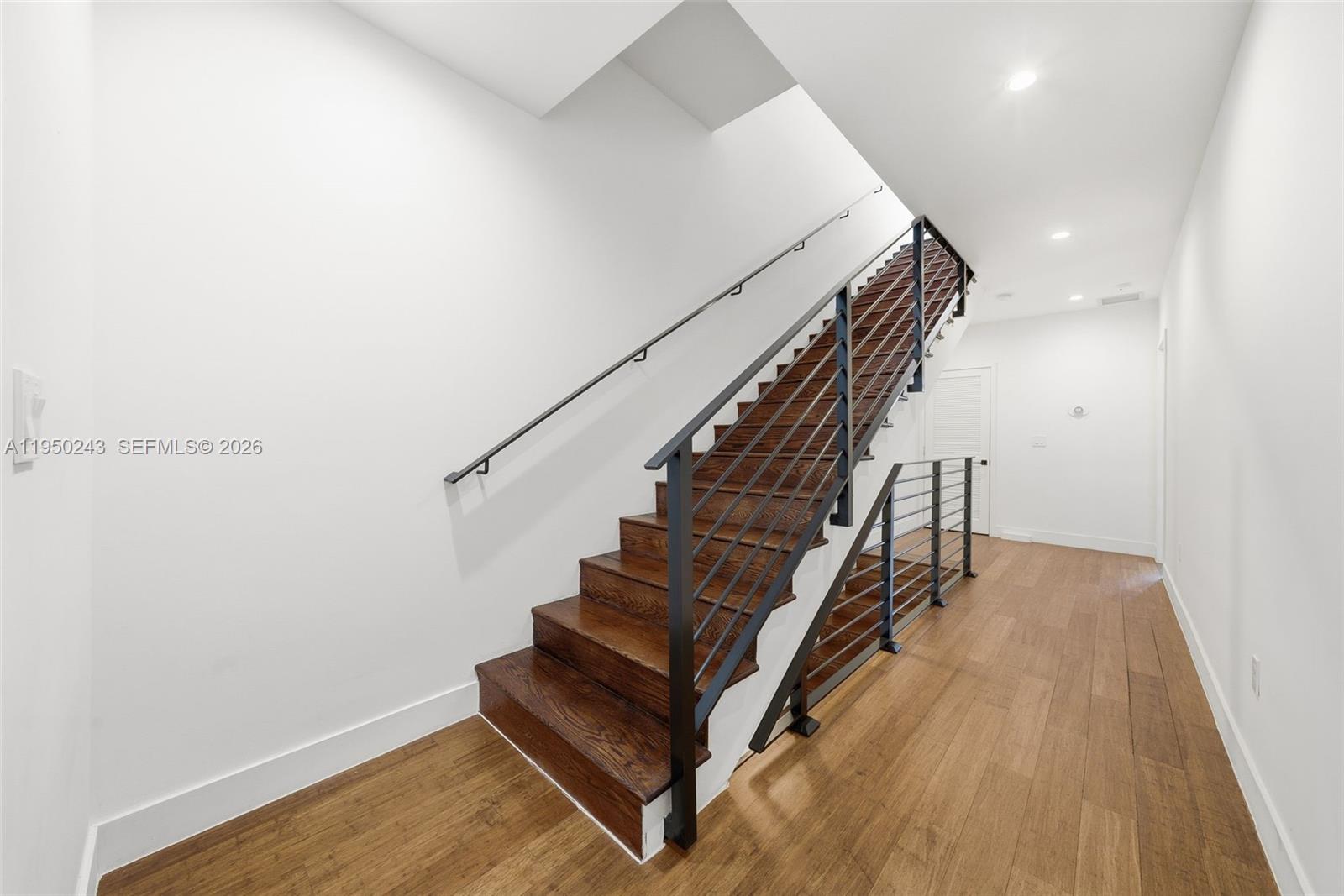 3061-3063 CONDO - Residential