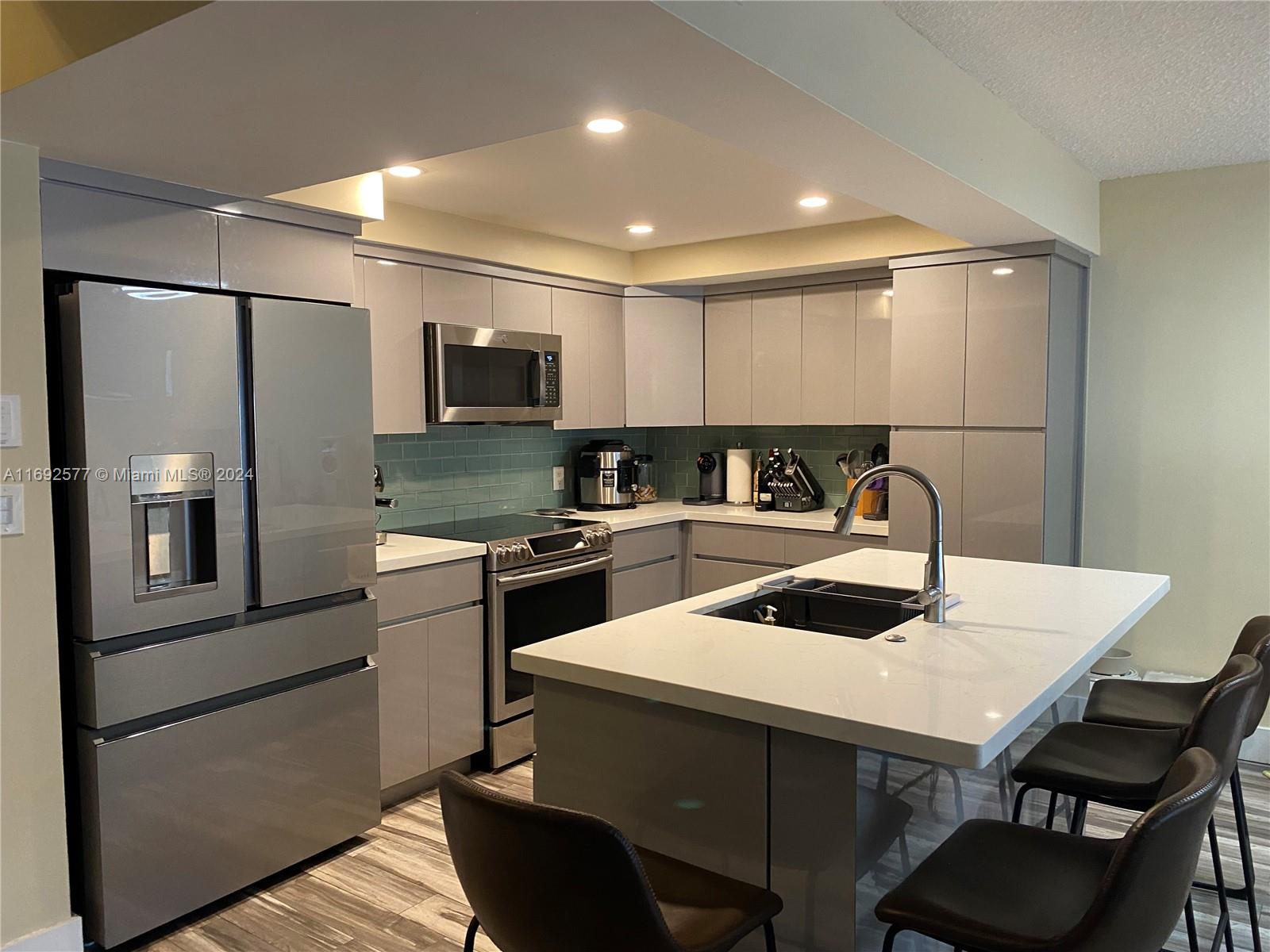 CALUSA POINT - Residential