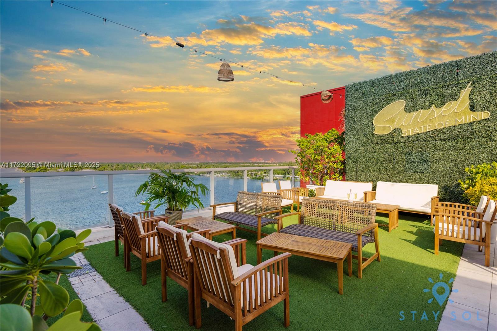 COSTA HOLLYWOOD CONDO - Residential