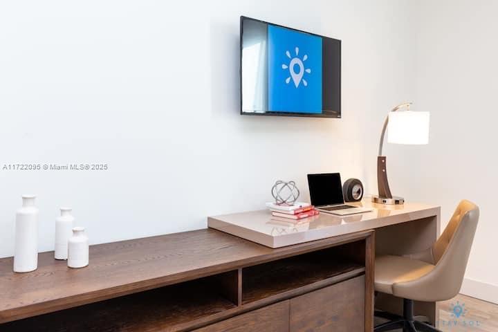 COSTA HOLLYWOOD CONDO - Residential