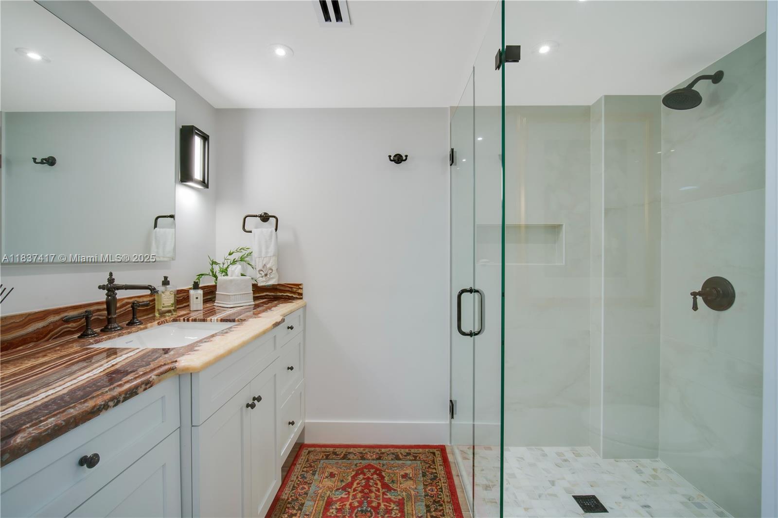 GABLES BATH CLUB APTS CON - Residential