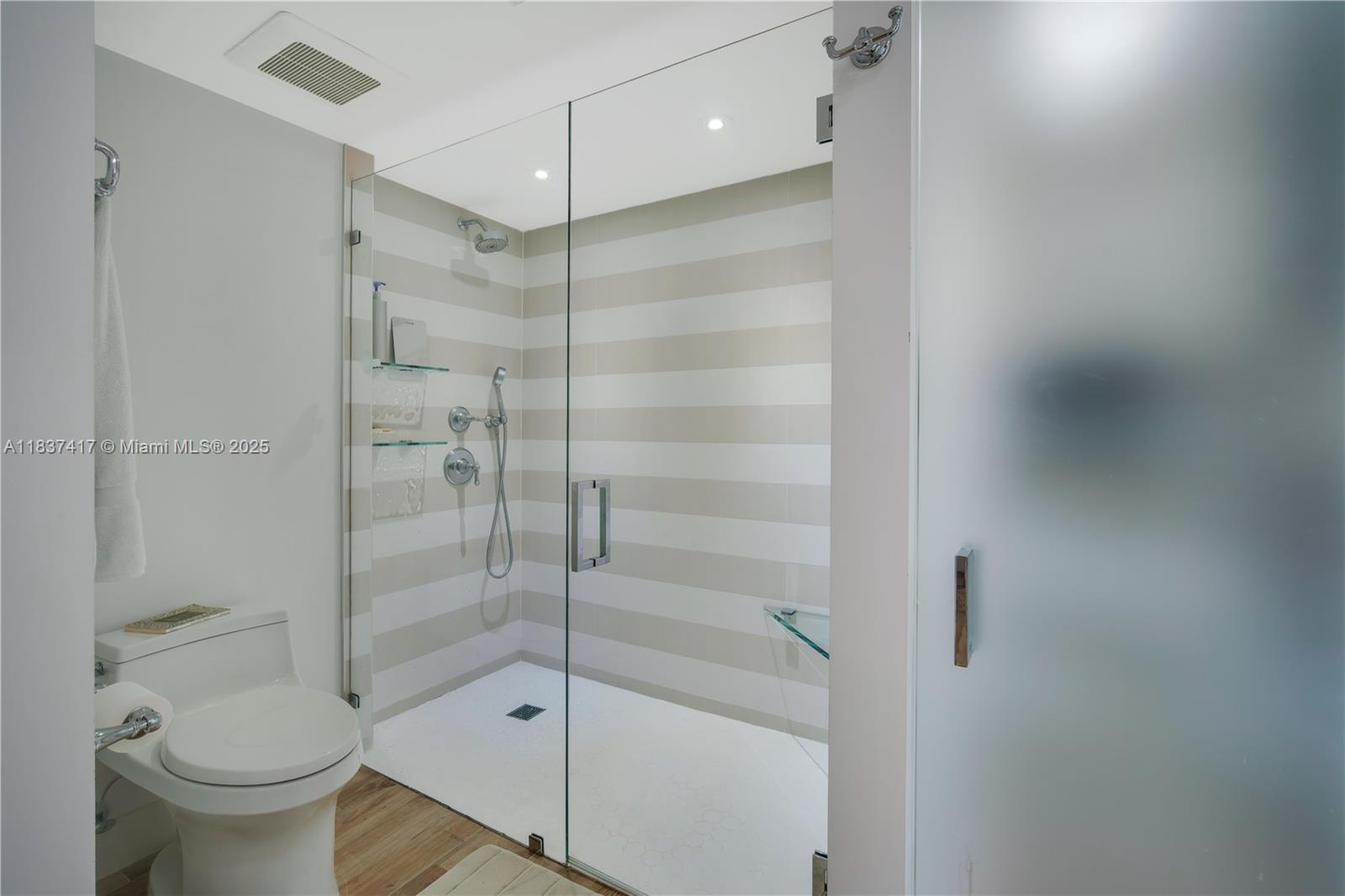 GABLES BATH CLUB APTS CON - Residential