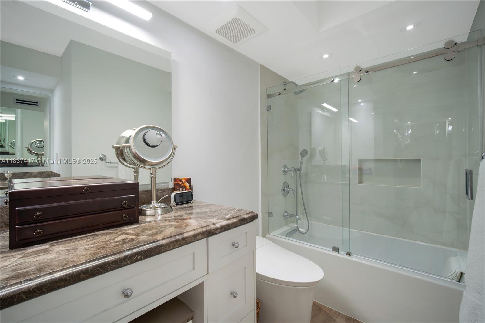 GABLES BATH CLUB APTS CON - Residential