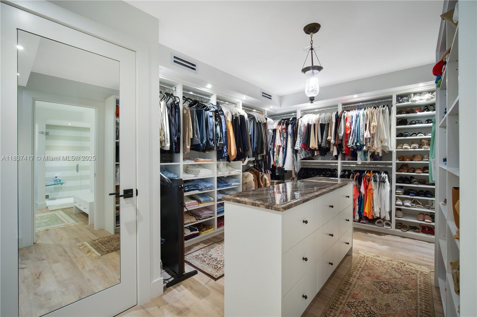 GABLES BATH CLUB APTS CON - Residential