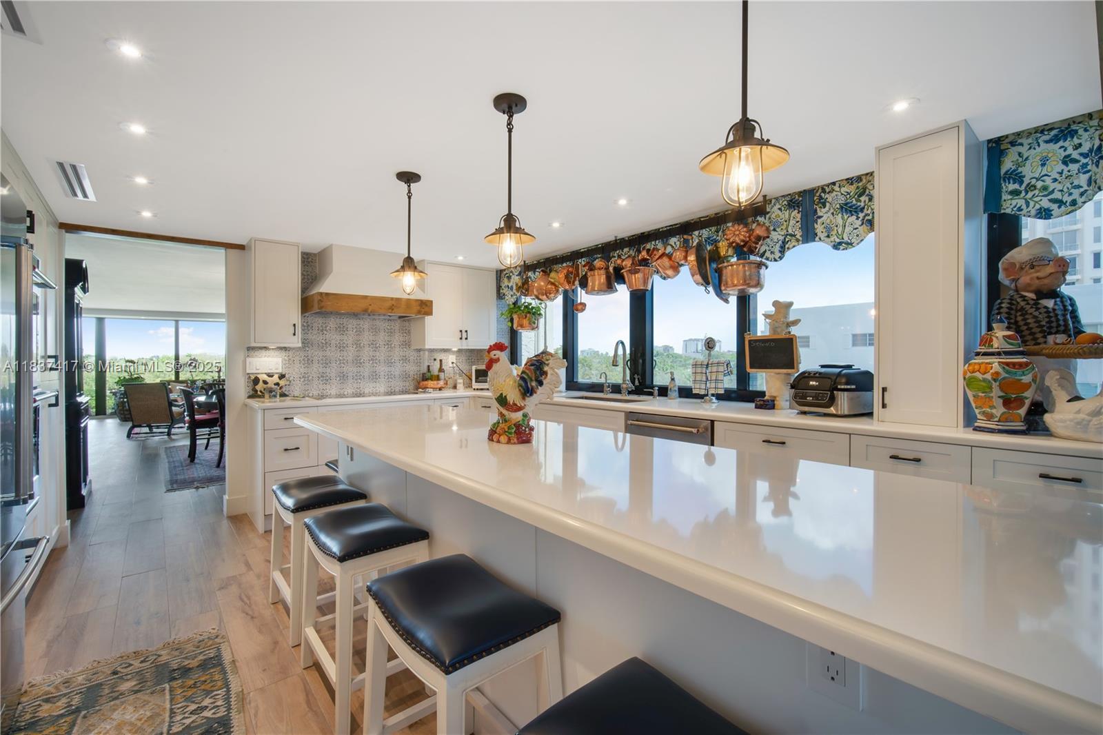 GABLES BATH CLUB APTS CON - Residential