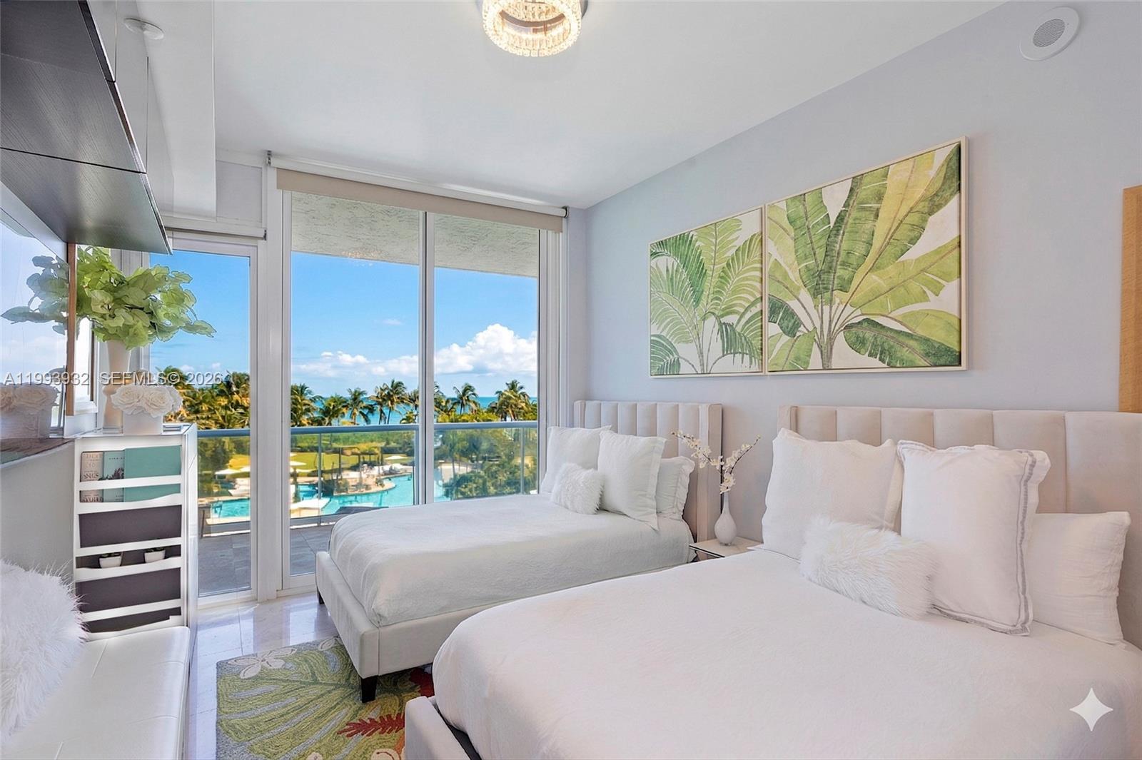 CONTINUUM ON SOUTH BEACH - Residential