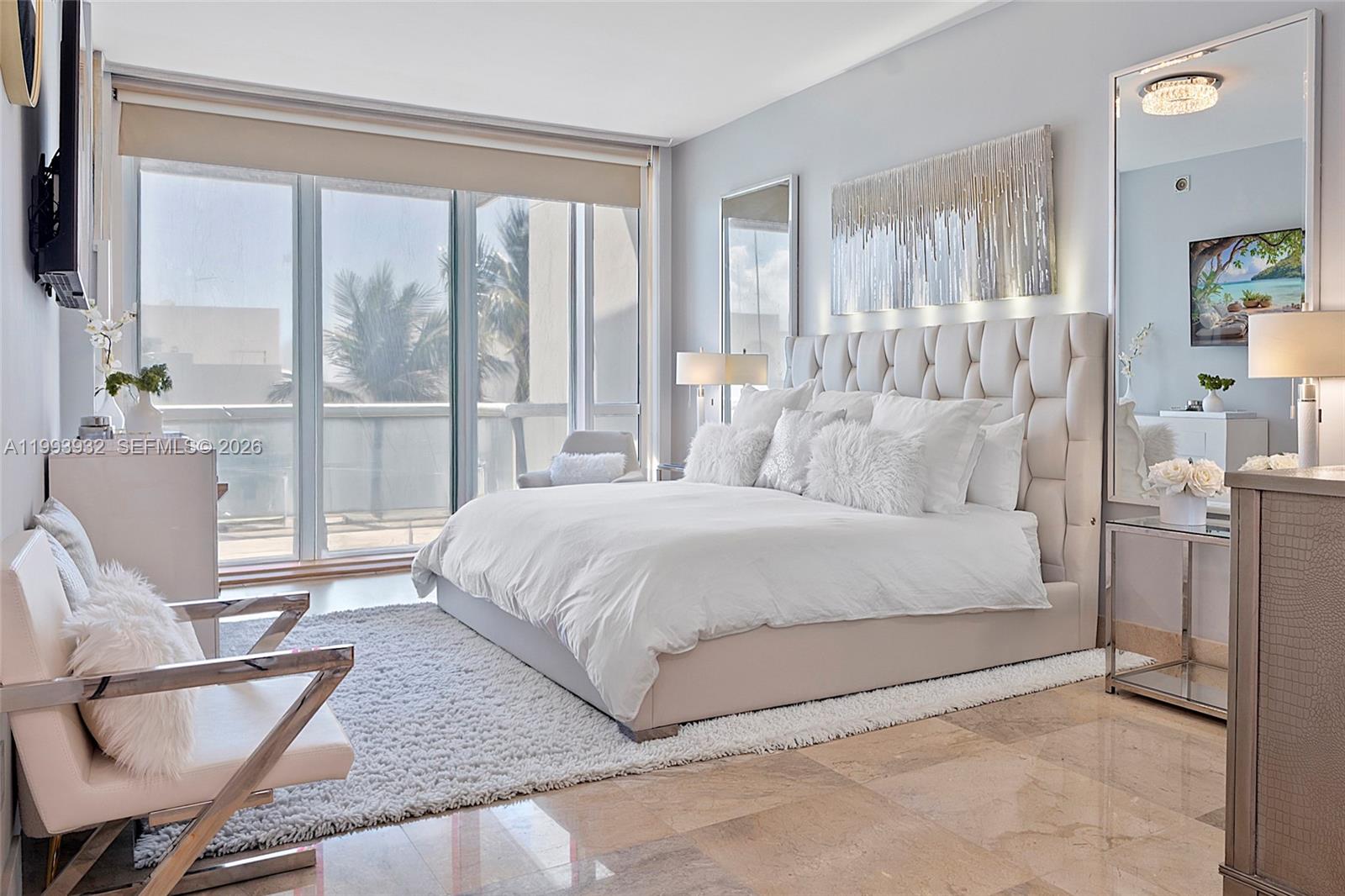 CONTINUUM ON SOUTH BEACH - Residential