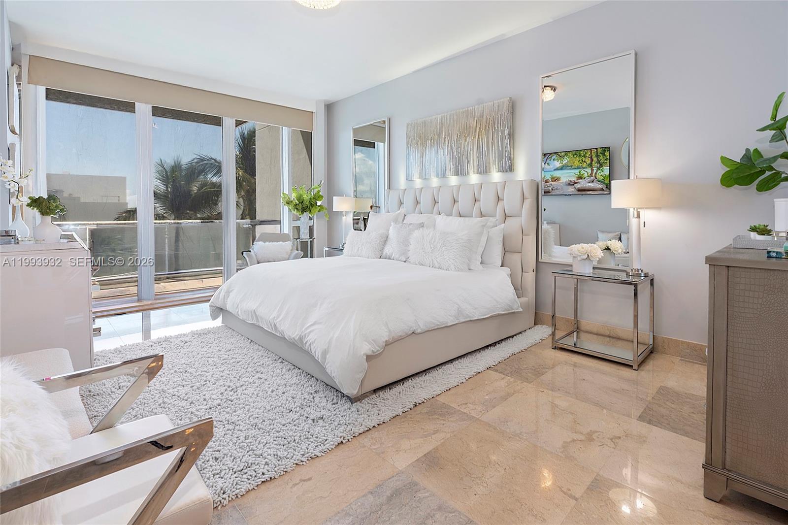 CONTINUUM ON SOUTH BEACH - Residential