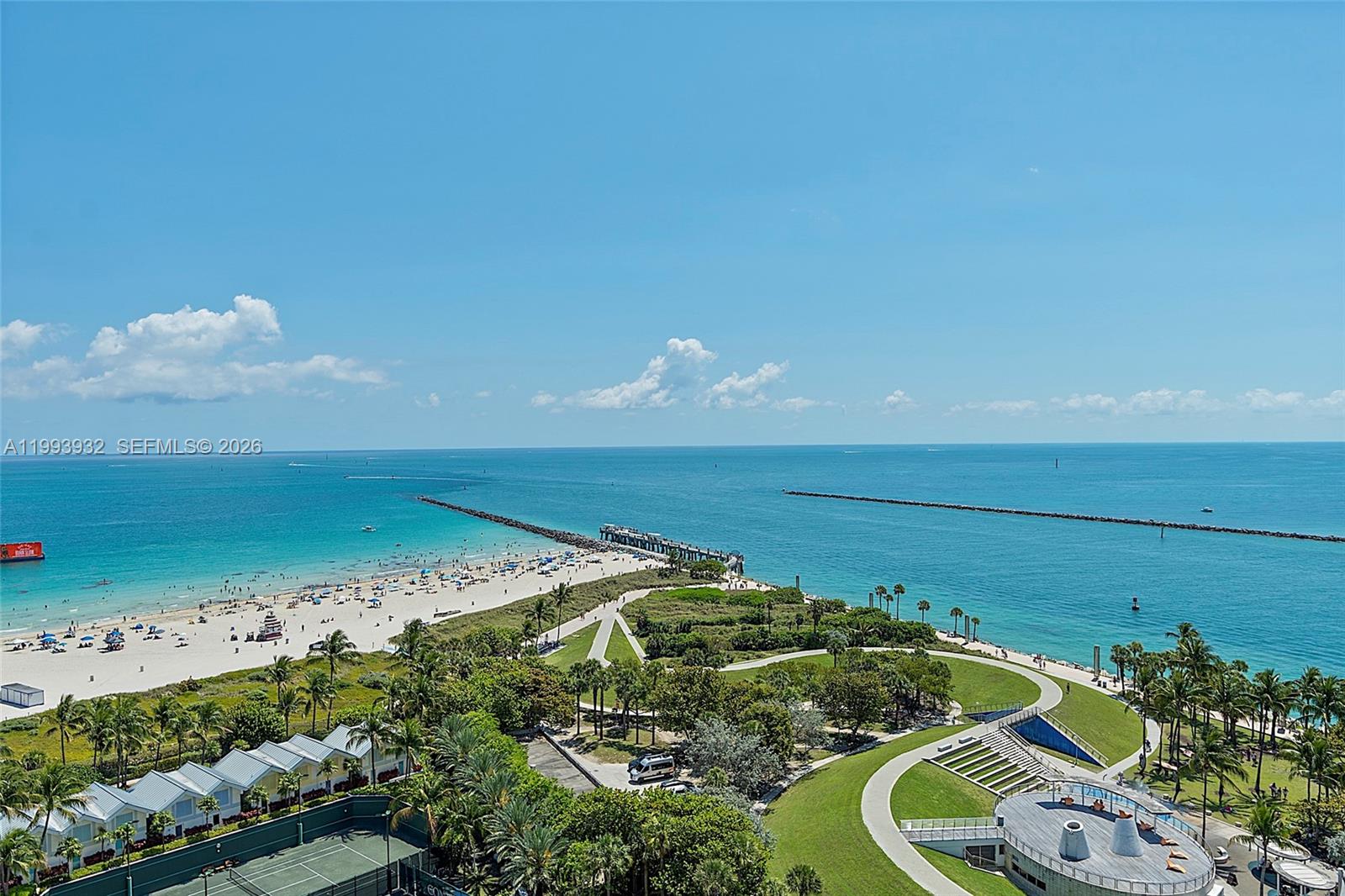 CONTINUUM ON SOUTH BEACH - Residential