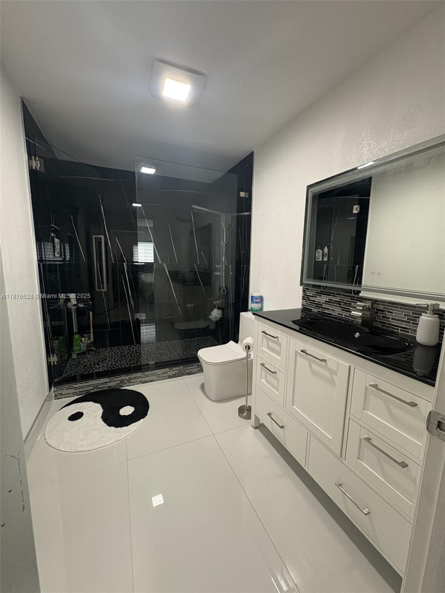 KAYLA S PLACE - Residential