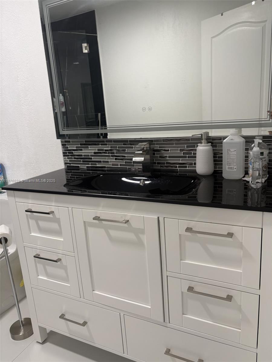 KAYLA S PLACE - Residential