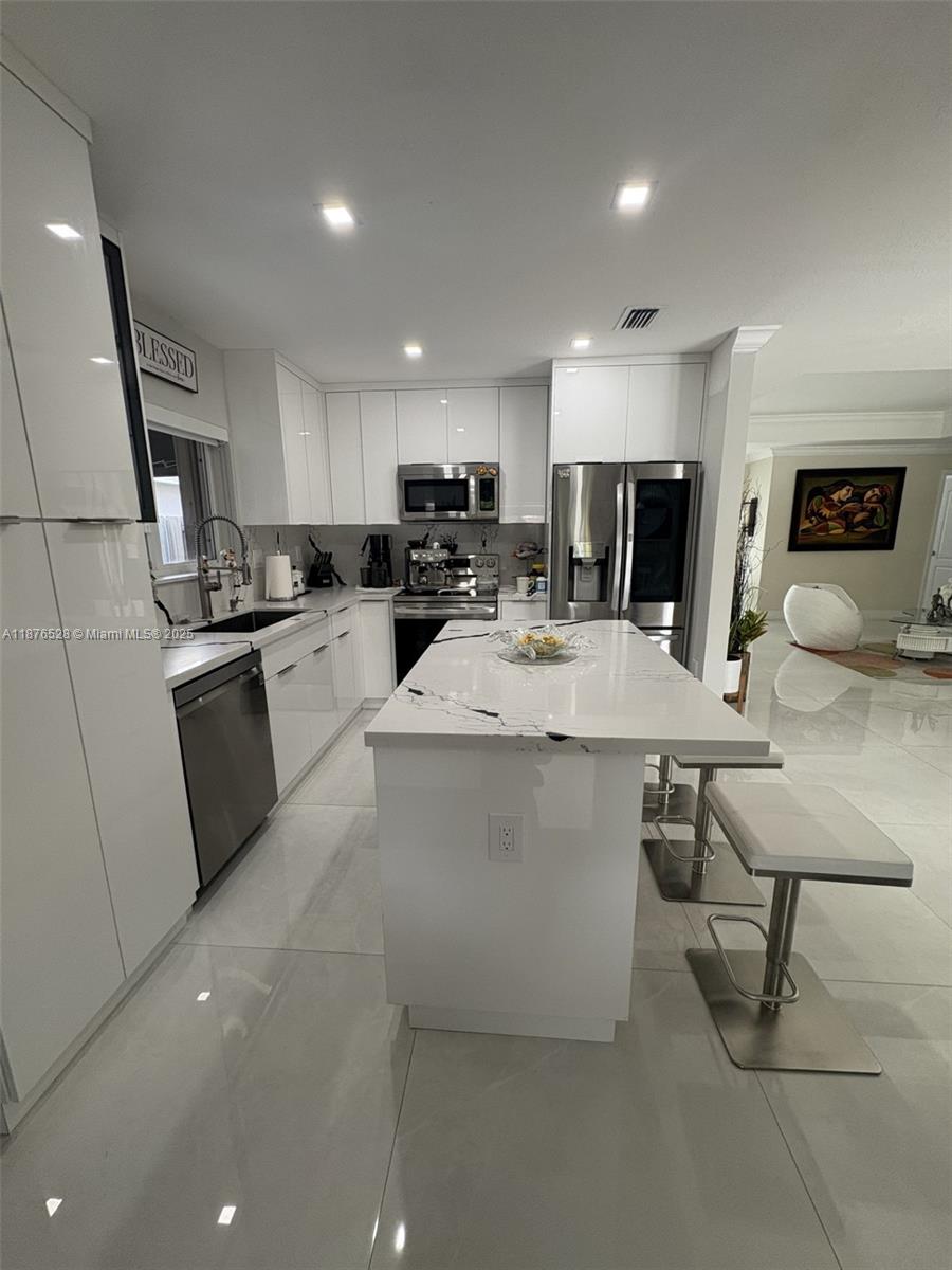 KAYLA S PLACE - Residential