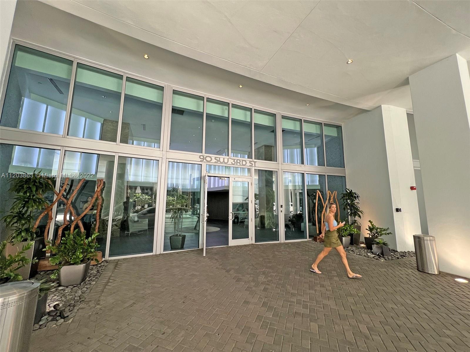 IVY CONDO - Residential