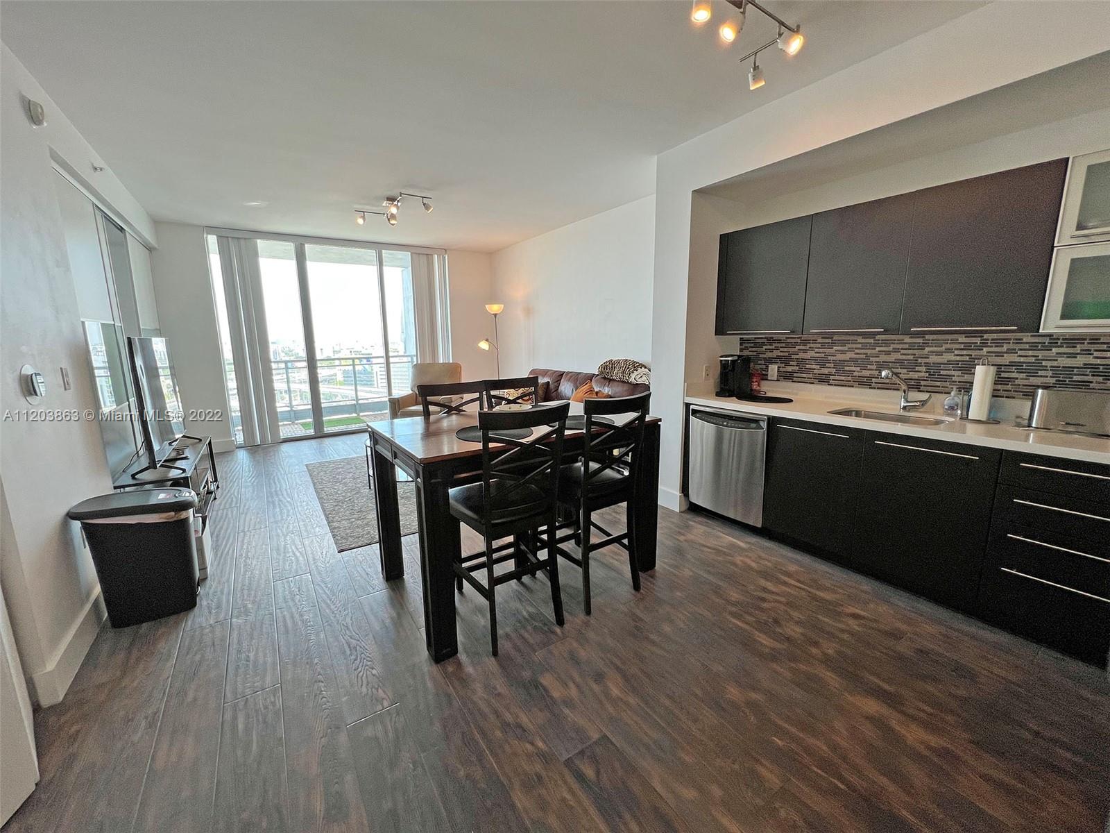 IVY CONDO - Residential