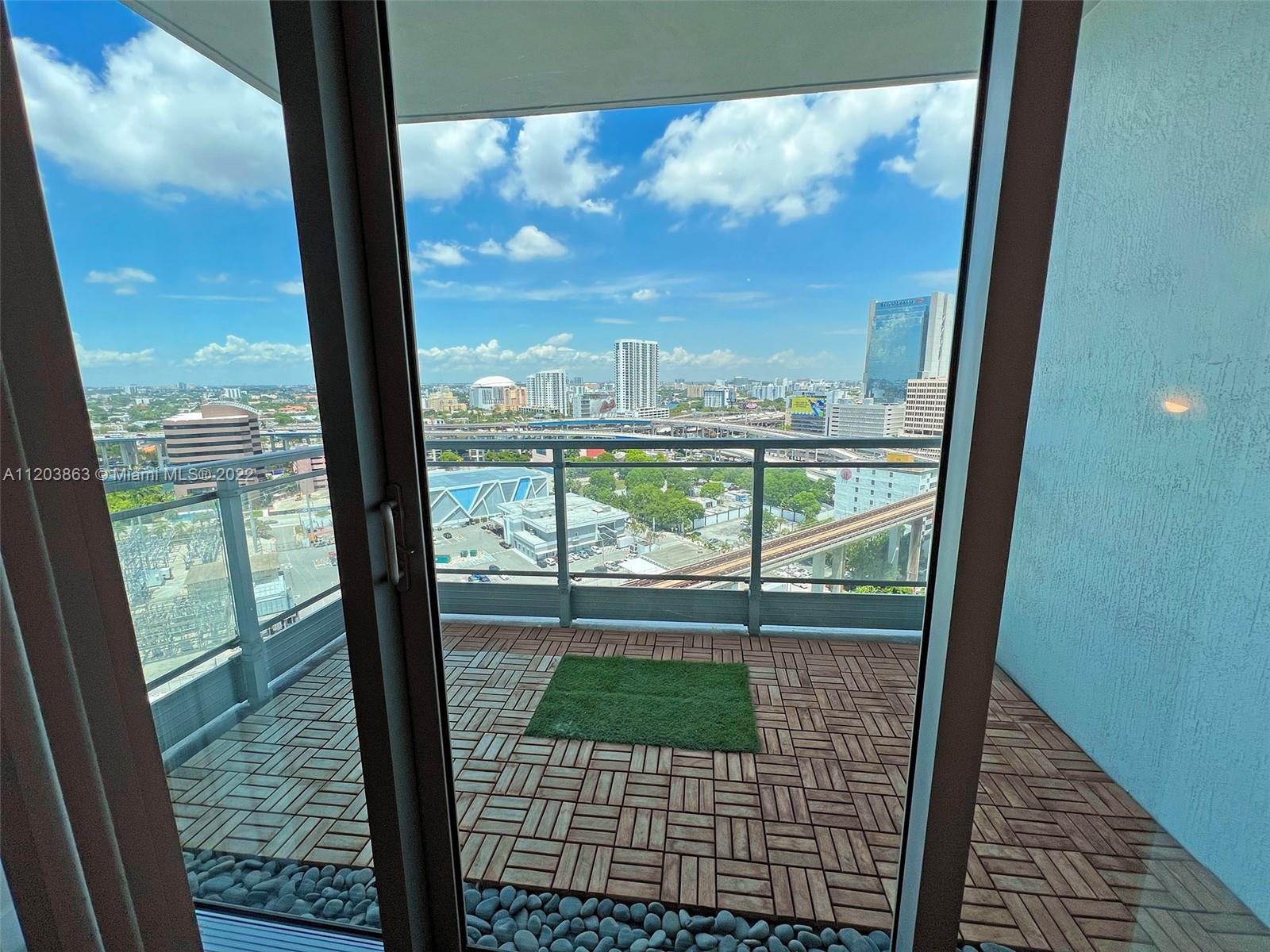 IVY CONDO - Residential