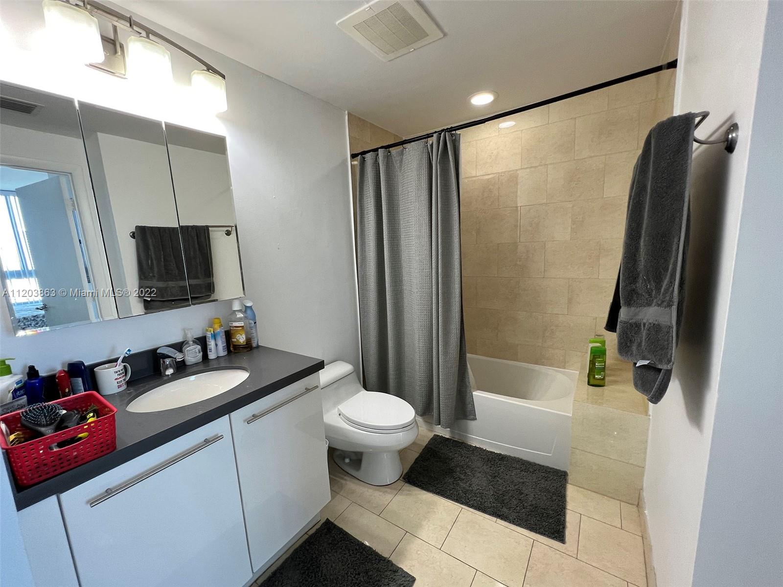 IVY CONDO - Residential