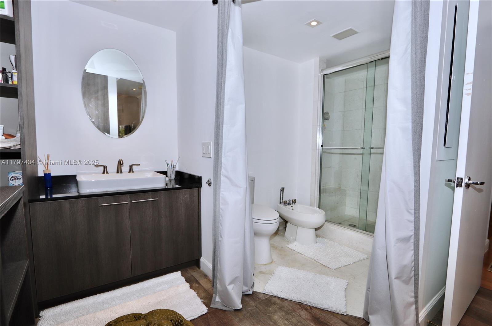 2800 ISL BLVD WILLIAMS IS - Residential