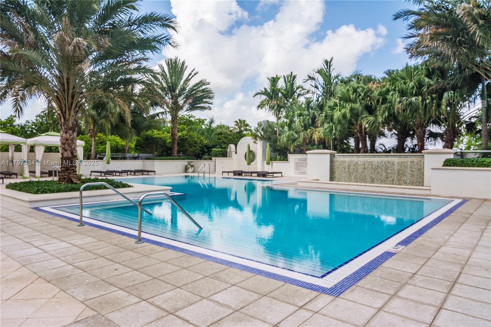 2800 ISL BLVD WILLIAMS IS - Residential