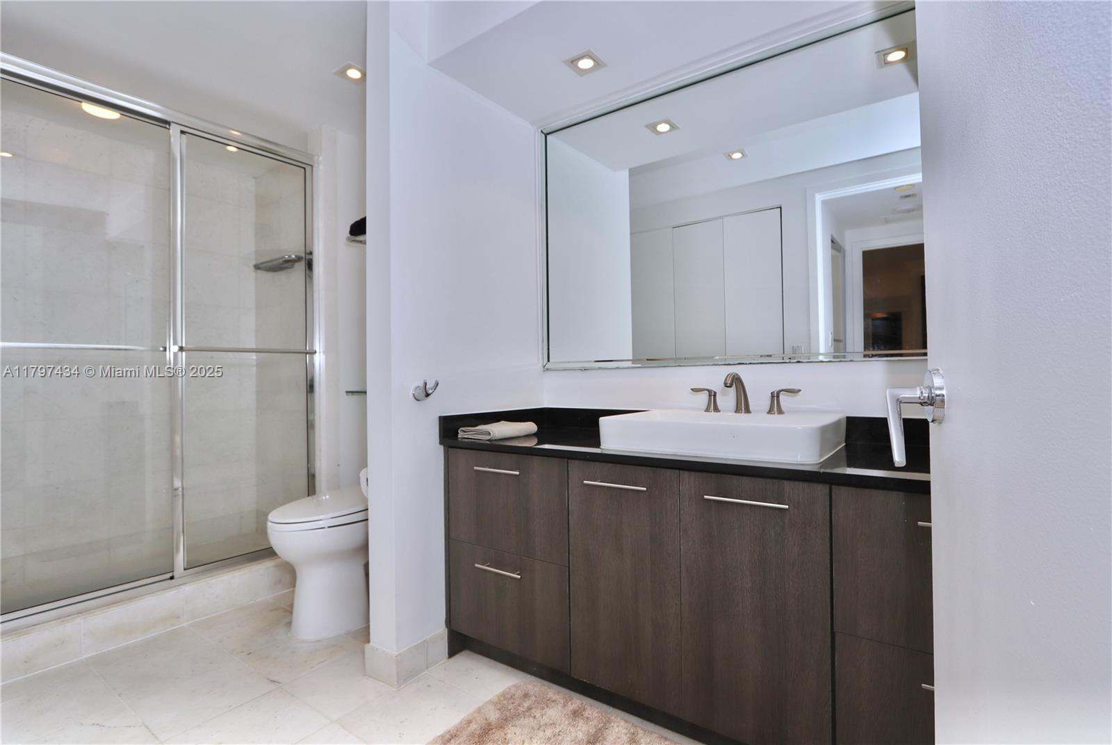 2800 ISL BLVD WILLIAMS IS - Residential