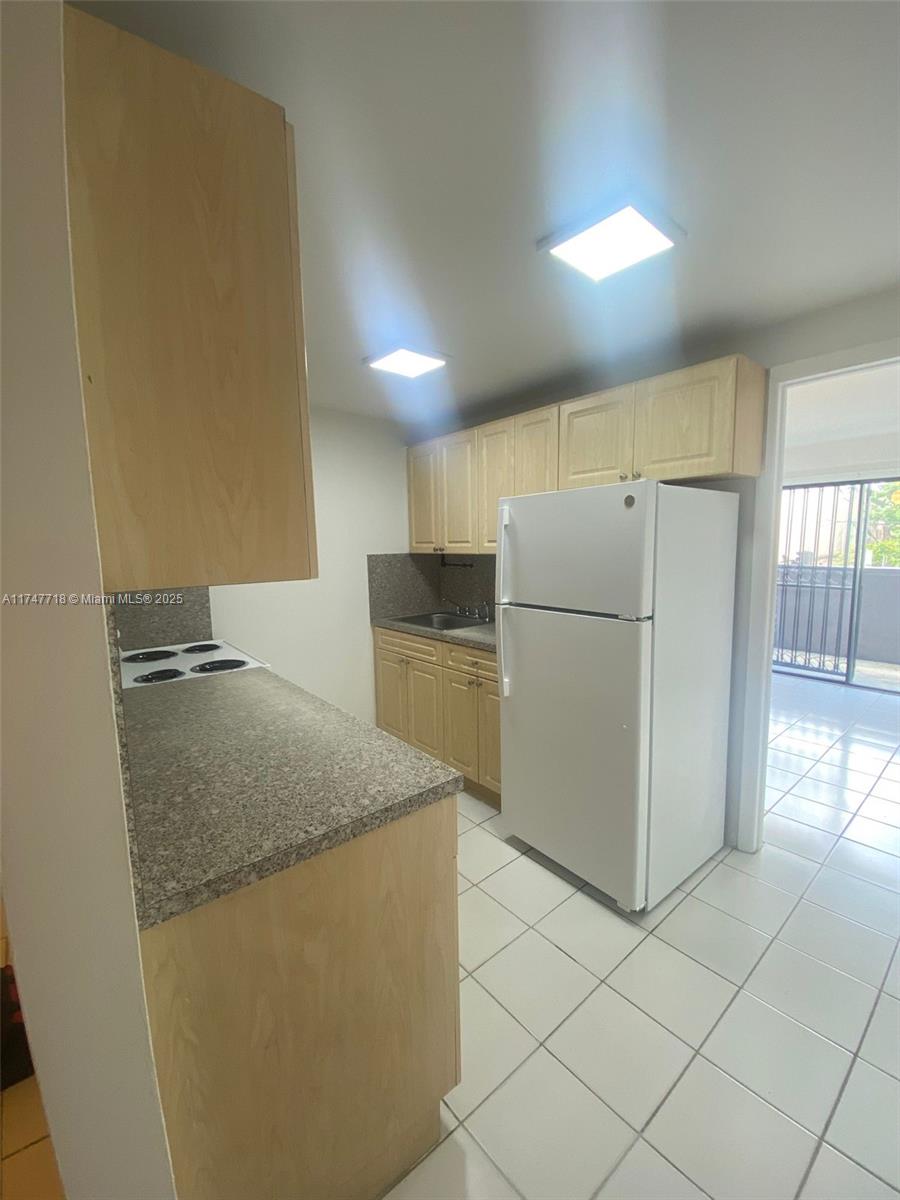 EL BOSQUE AT LITTLE HAVAN - Residential Lease