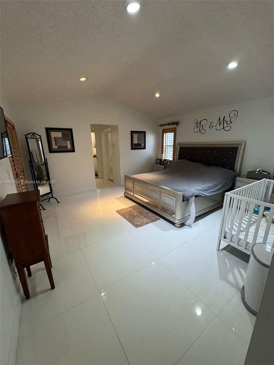 260 NW 121st Ter