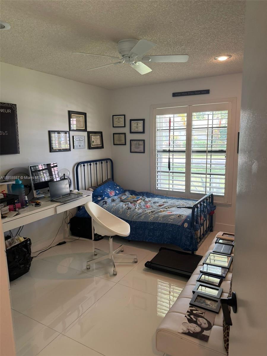 260 NW 121st Ter