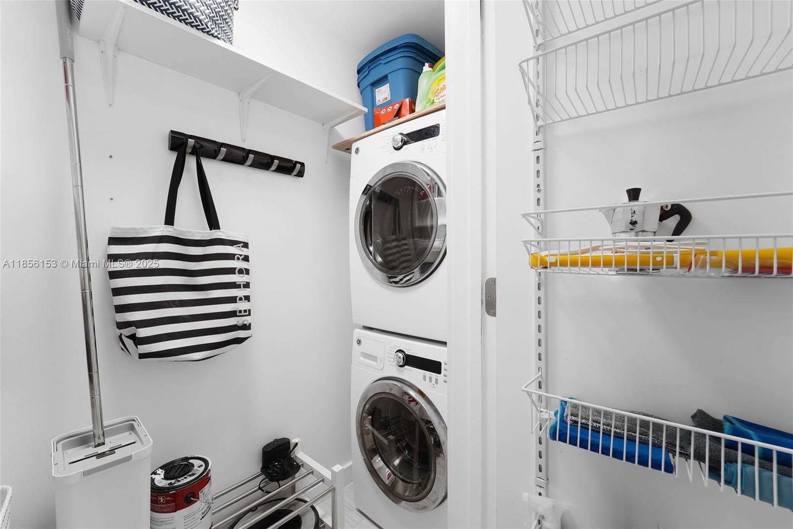 THE DRAKE CONDO - Residential Lease