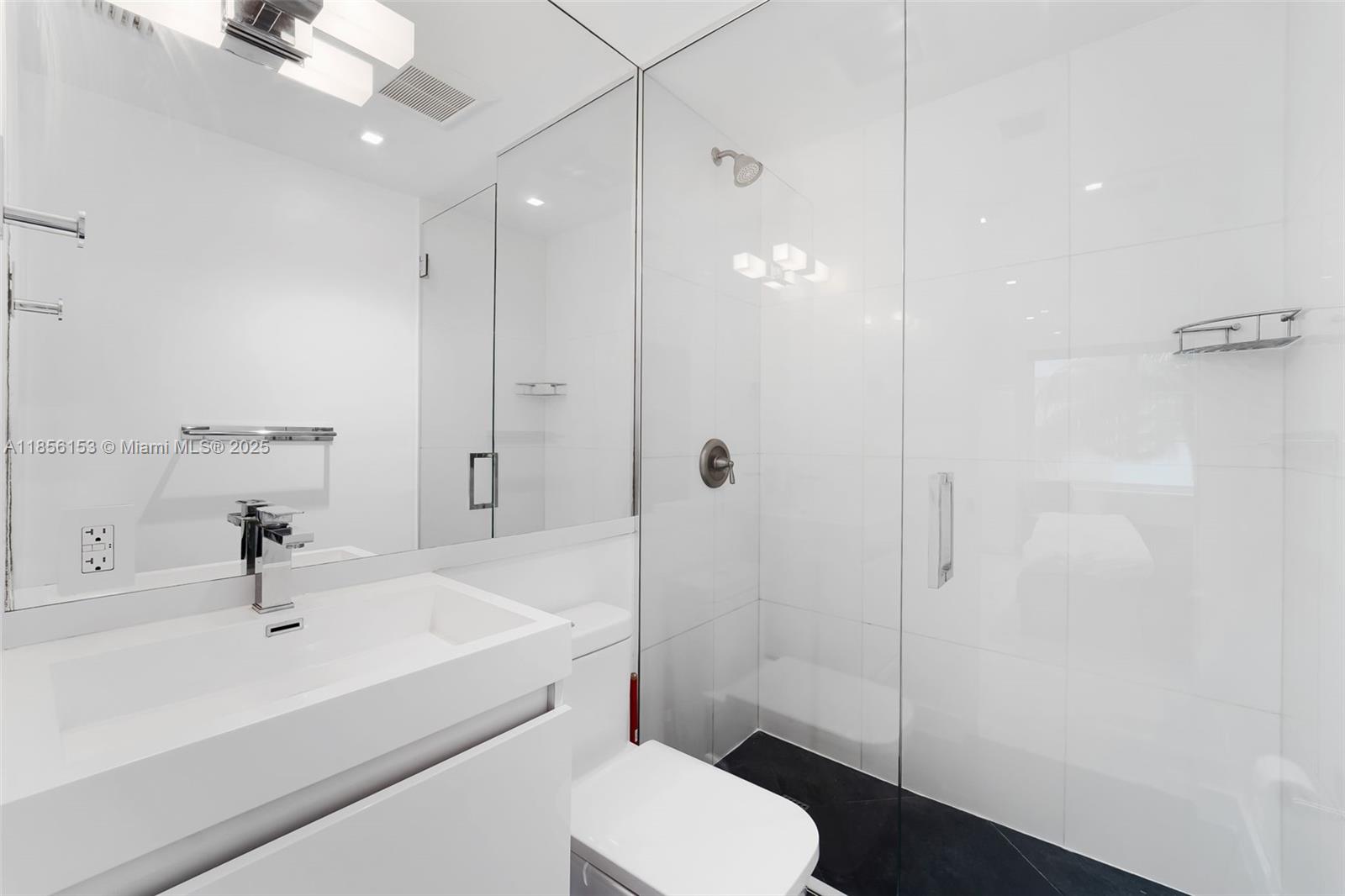 THE DRAKE CONDO - Residential Lease