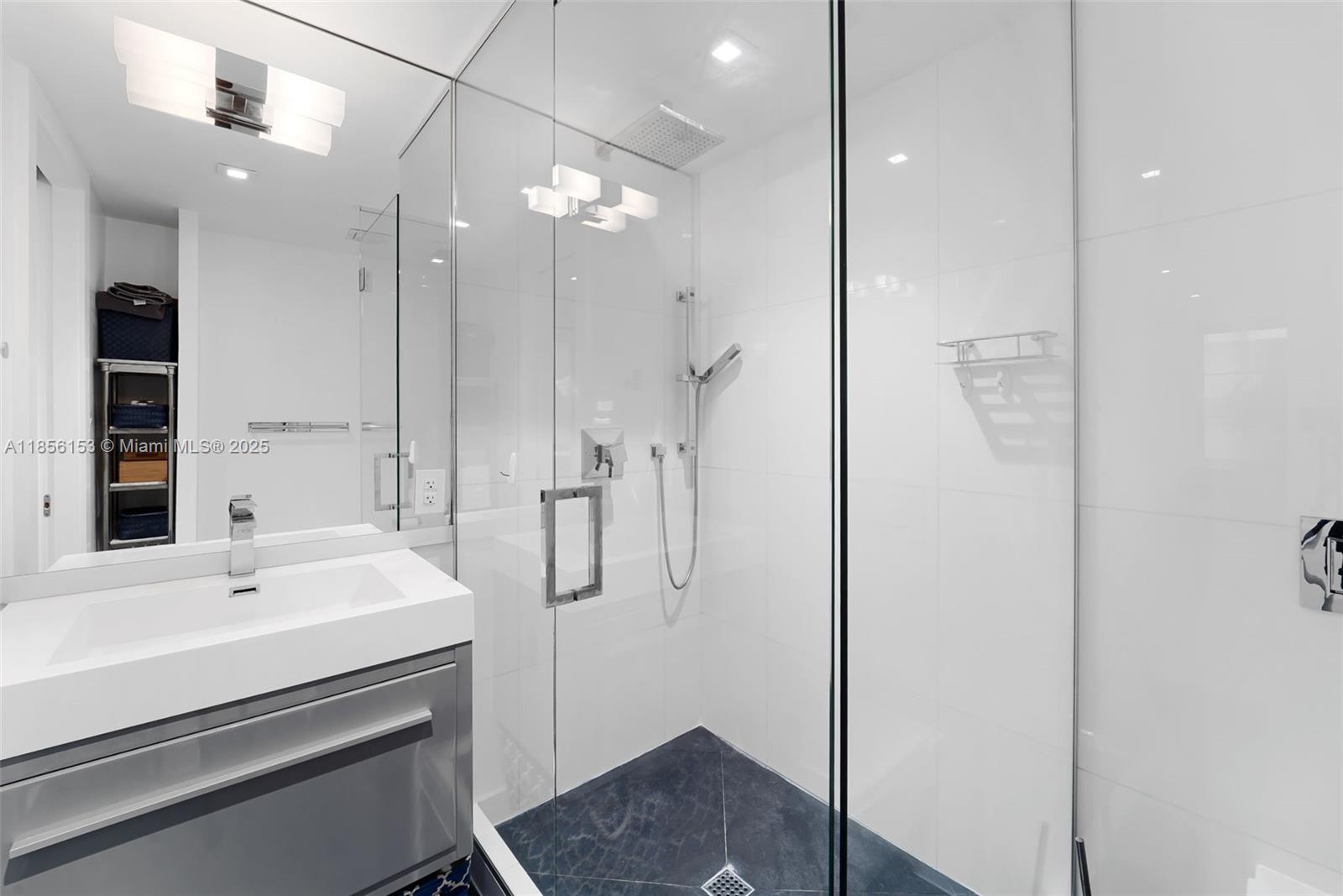 THE DRAKE CONDO - Residential Lease