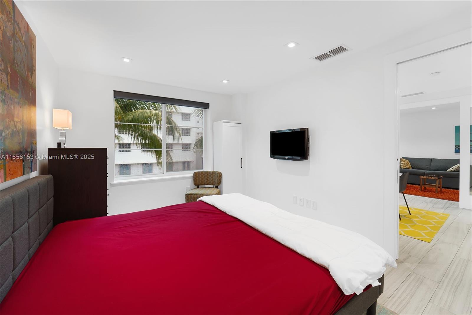 THE DRAKE CONDO - Residential Lease