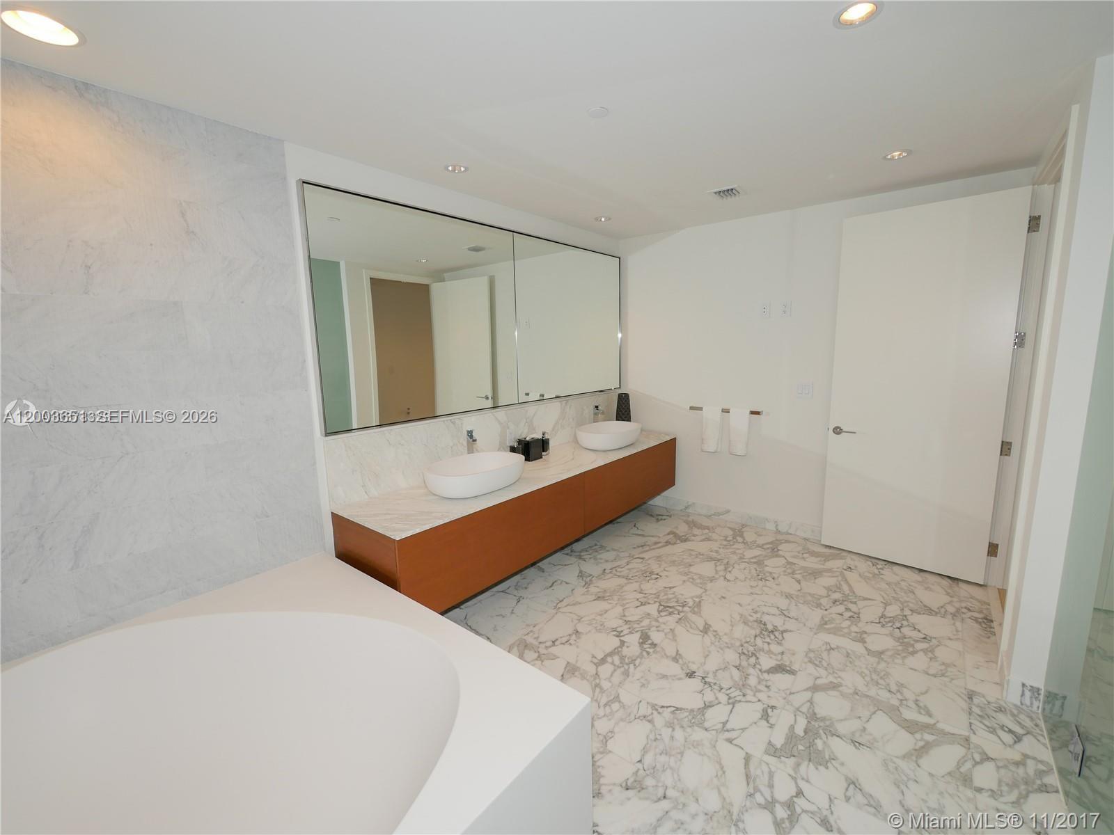 OCEANA BAL HARBOUR CONDO - Residential Lease