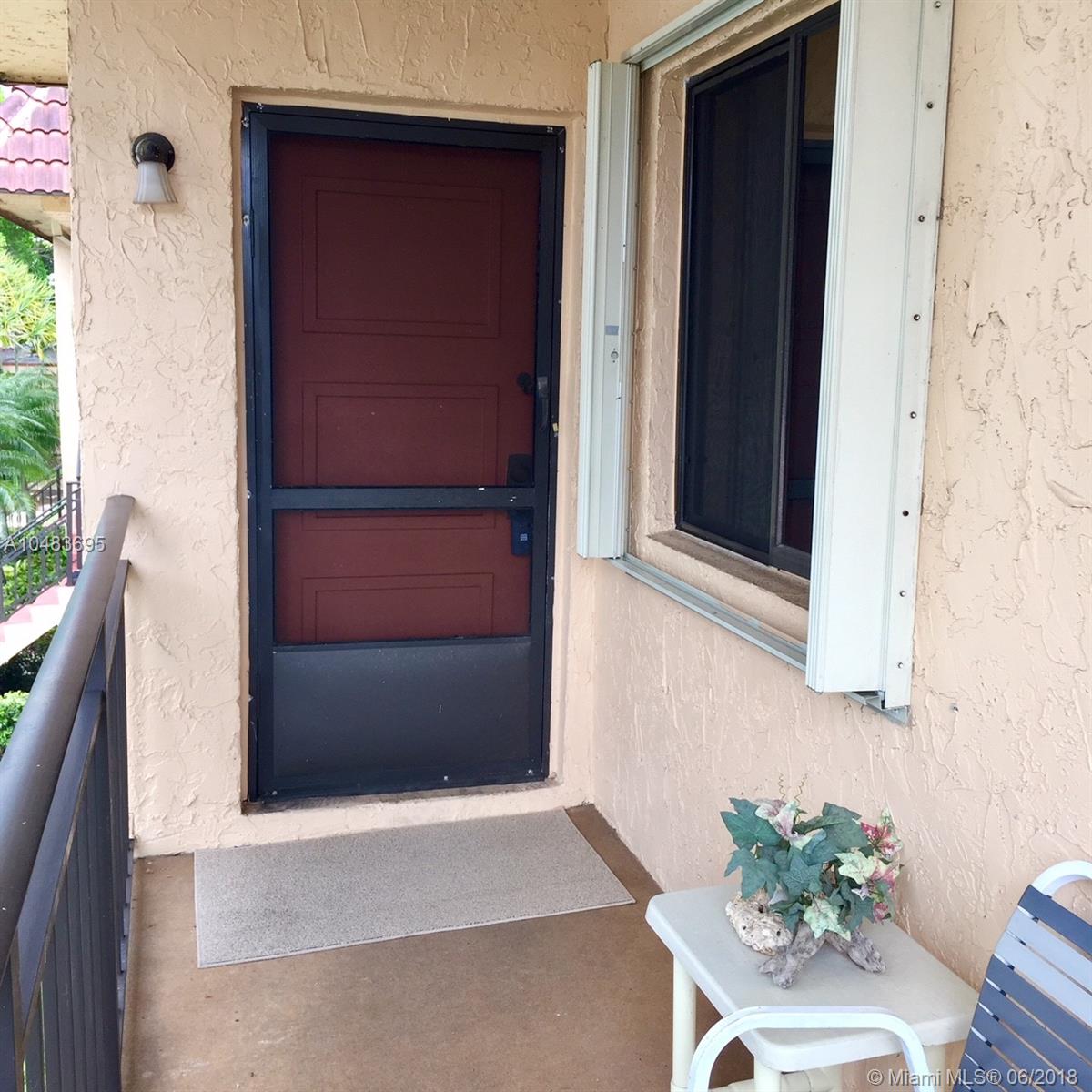 RACQUET CLUB APTS - Residential