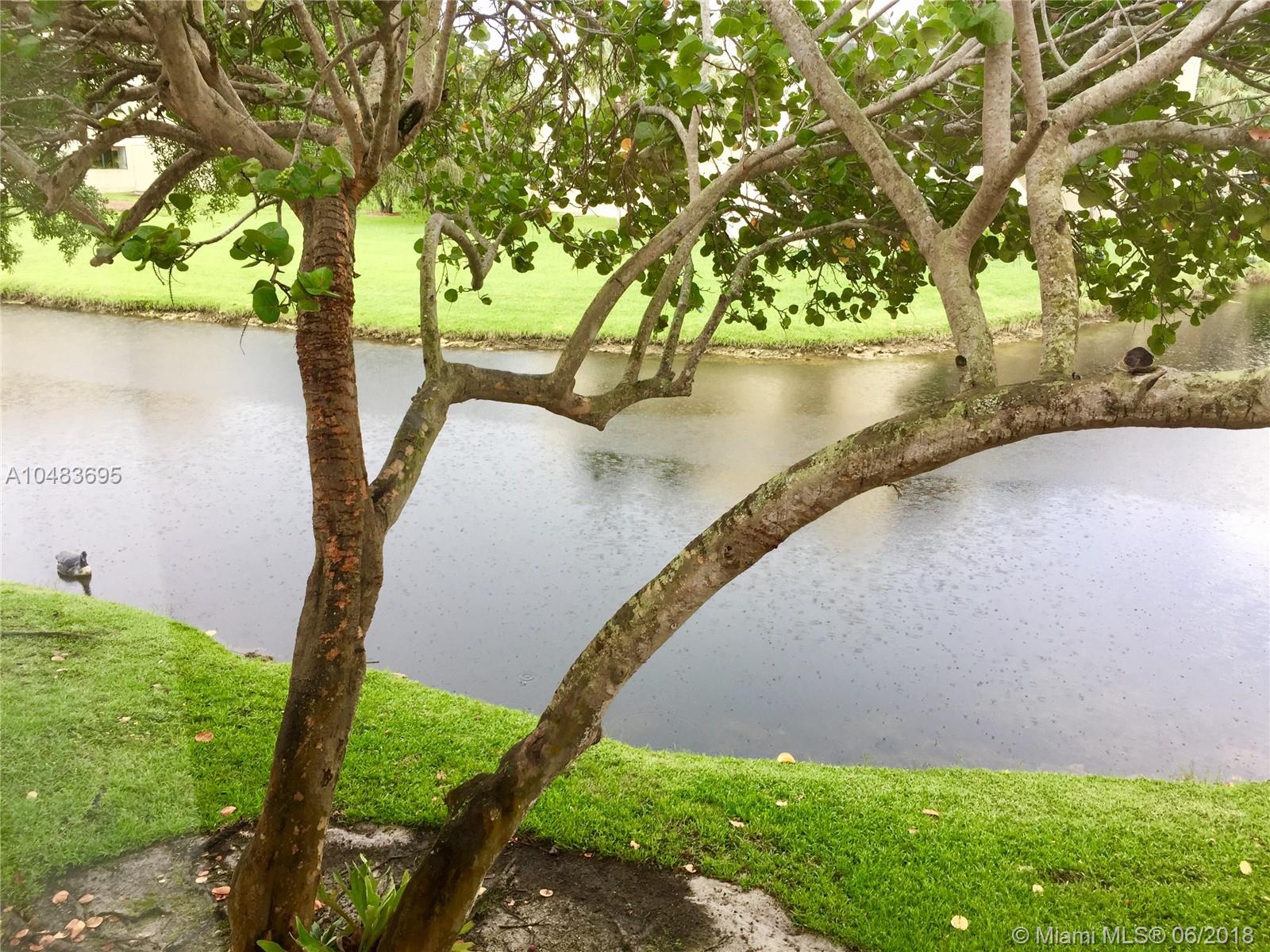 RACQUET CLUB APTS - Residential