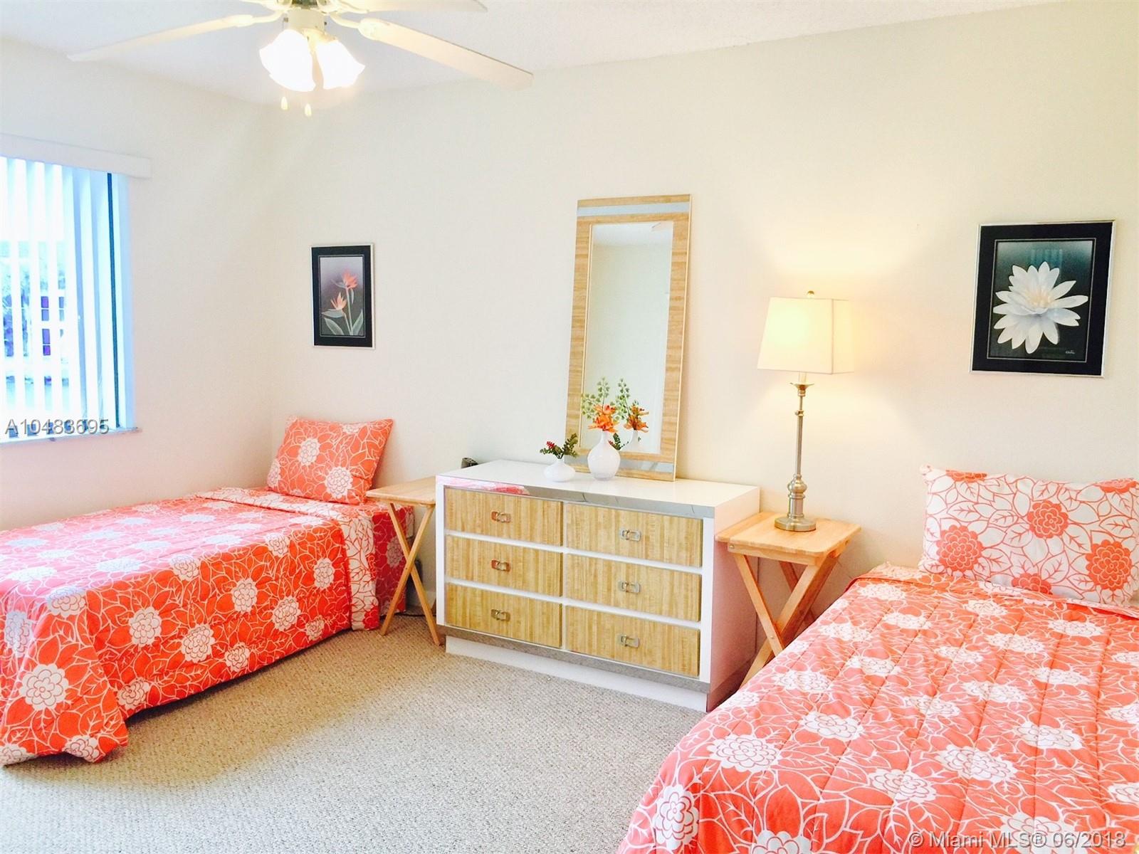 RACQUET CLUB APTS - Residential