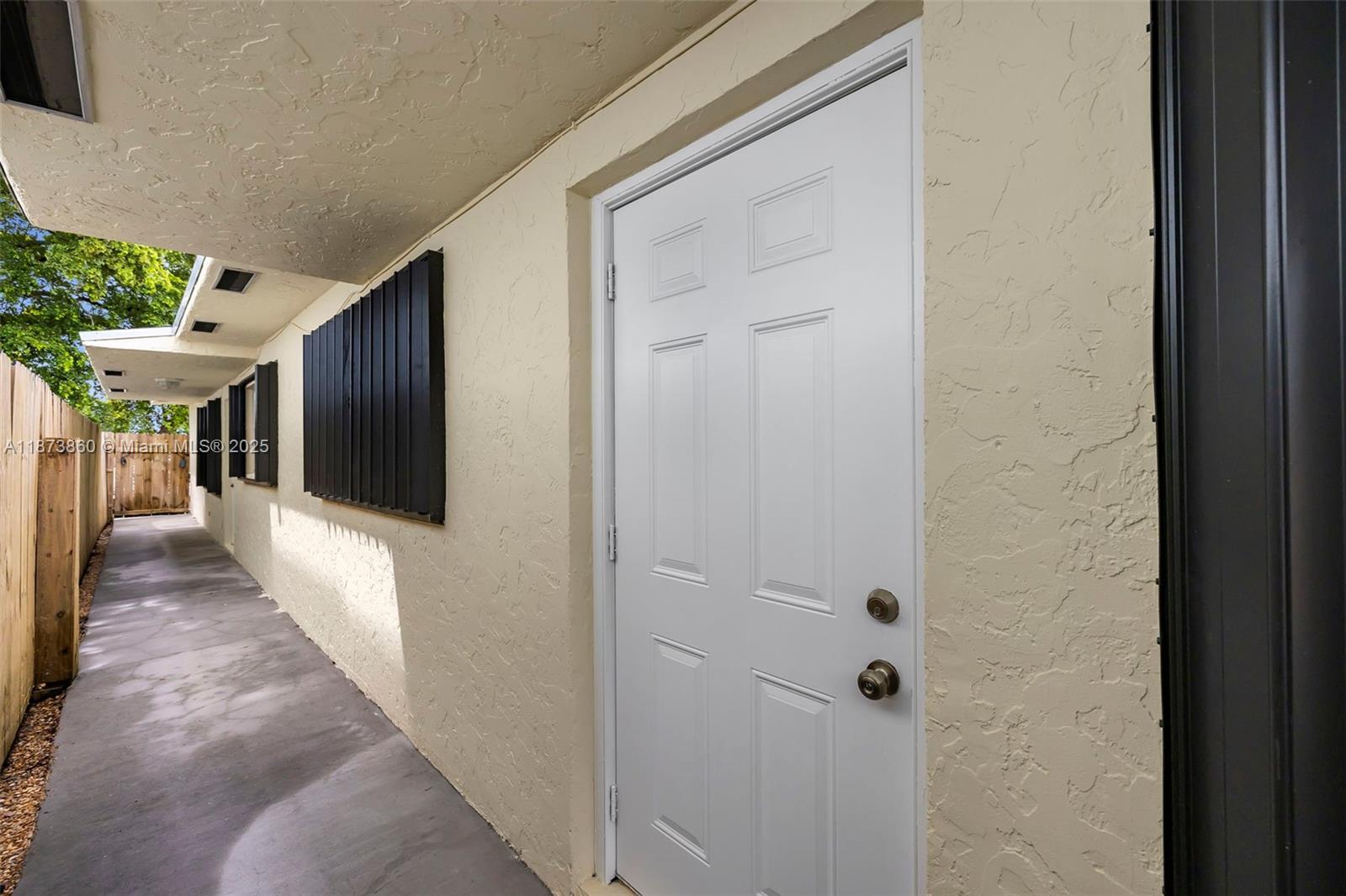 HOLLYWOOD SOUTH SIDE ADD - Residential Income