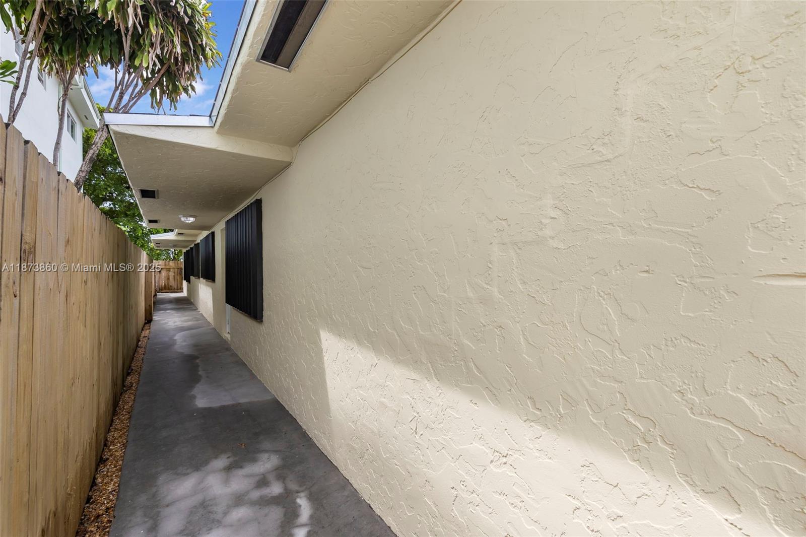 HOLLYWOOD SOUTH SIDE ADD - Residential Income