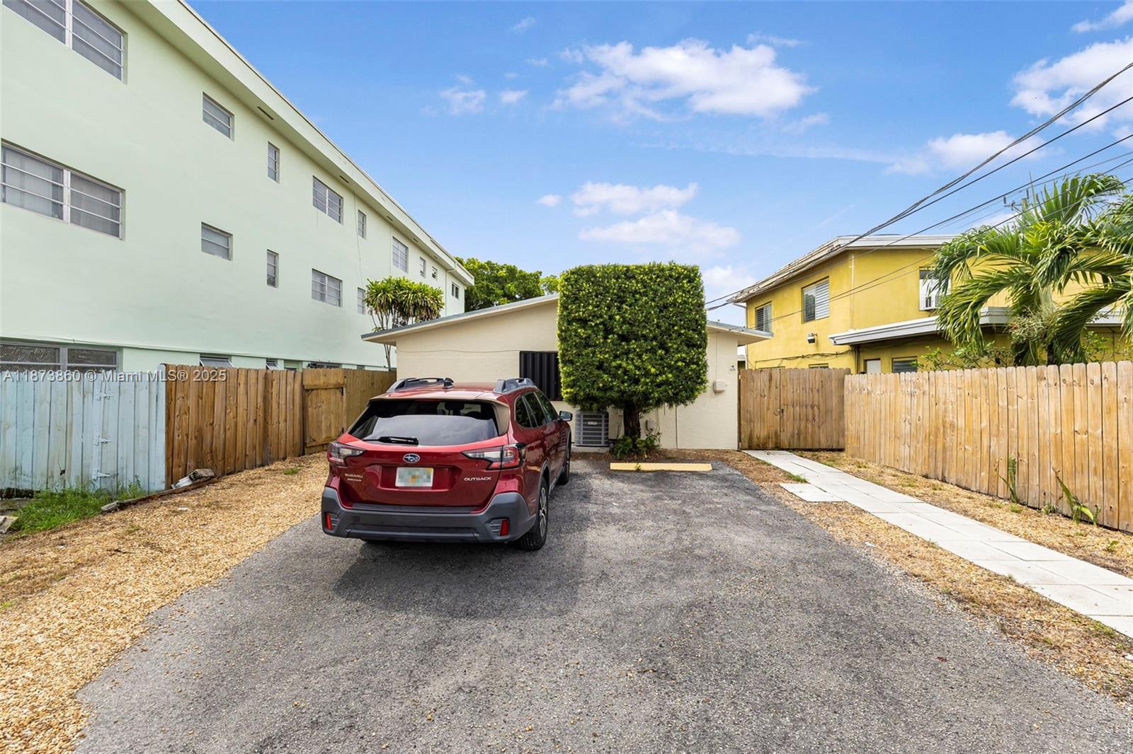 HOLLYWOOD SOUTH SIDE ADD - Residential Income