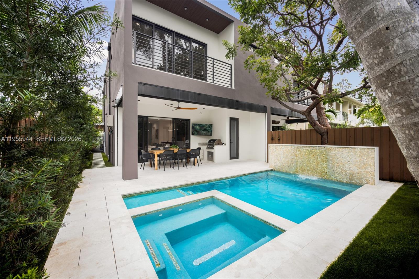 CARTERS ADDN TO COCONUT G - Residential