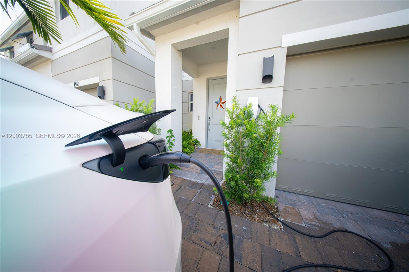 MERRICK SQUARE - Residential